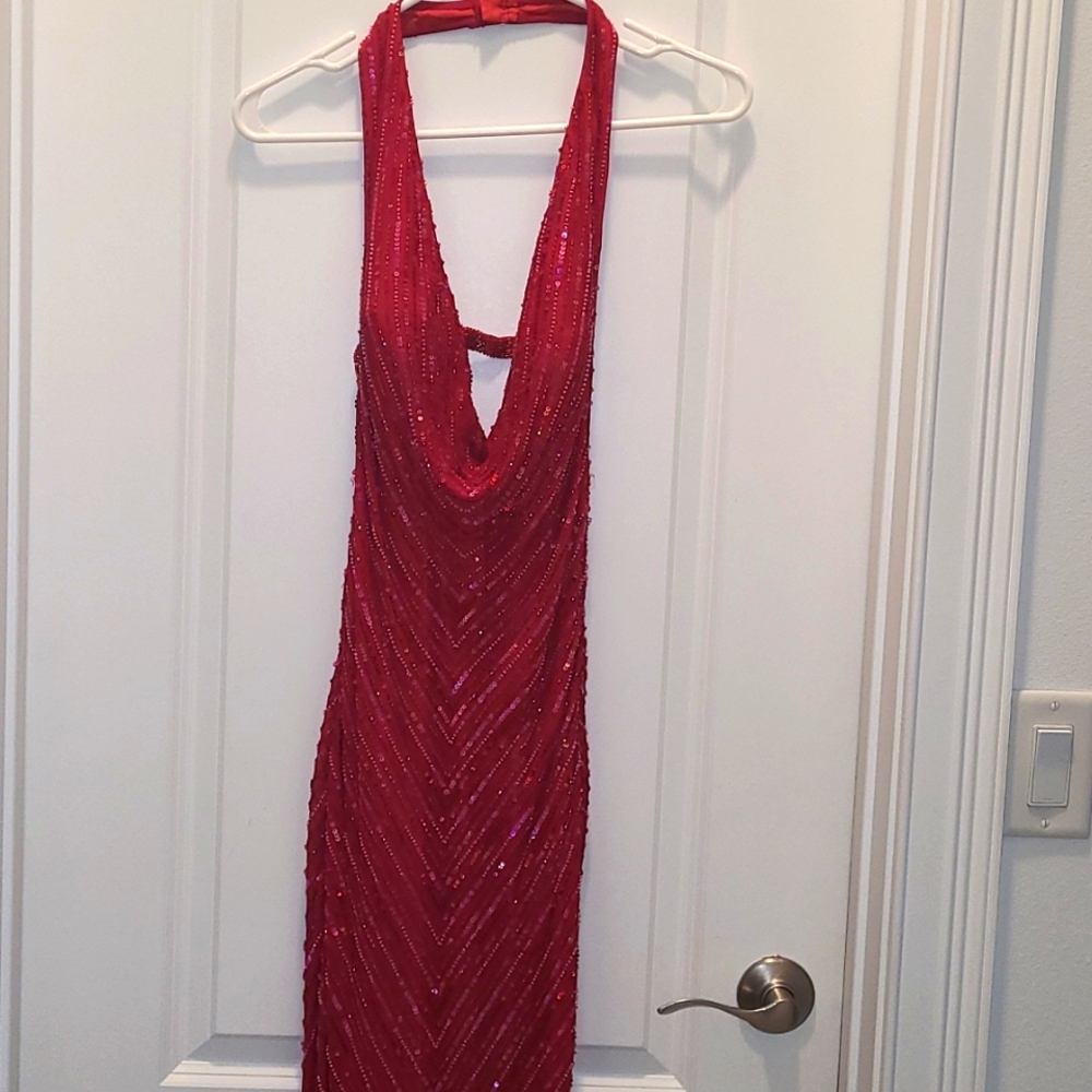 Elegant Gown for prom or wedding occasion